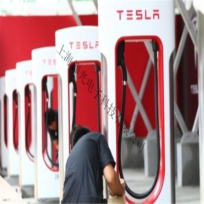 ��˹�� Tesla��늘��S��늄�(d��ng)��܇(ch��)�o(w��)����늺ͳ�늘����ϟo(w��)����늙z��