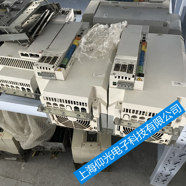 ABB�(q��)��(d��ng)��MotiFlex e180�S��-��(b��o)��E1017/E1020�S��