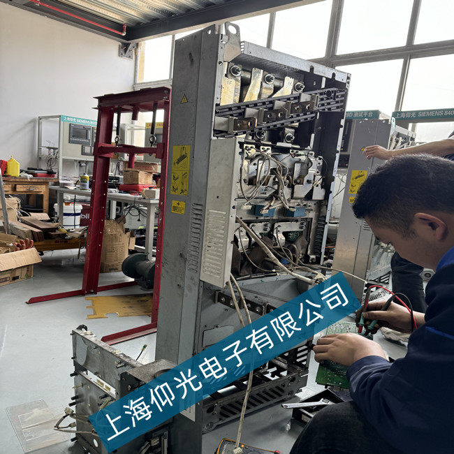 �Ϸ�ABB ACS580׃�l����ͣ��ֻ��׃�l�����Ϗ�(f��)λ����Ͷ���\(y��n)�оS�ް���